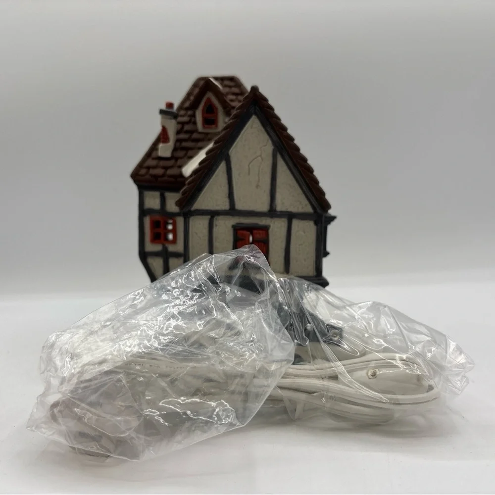 Department 56 1990 HVC Dickens‎ Village Series Tutbury Printer 5568-9 Vintage